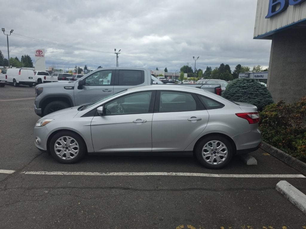 2012 Ford Focus SE in Other — front three-quarter view