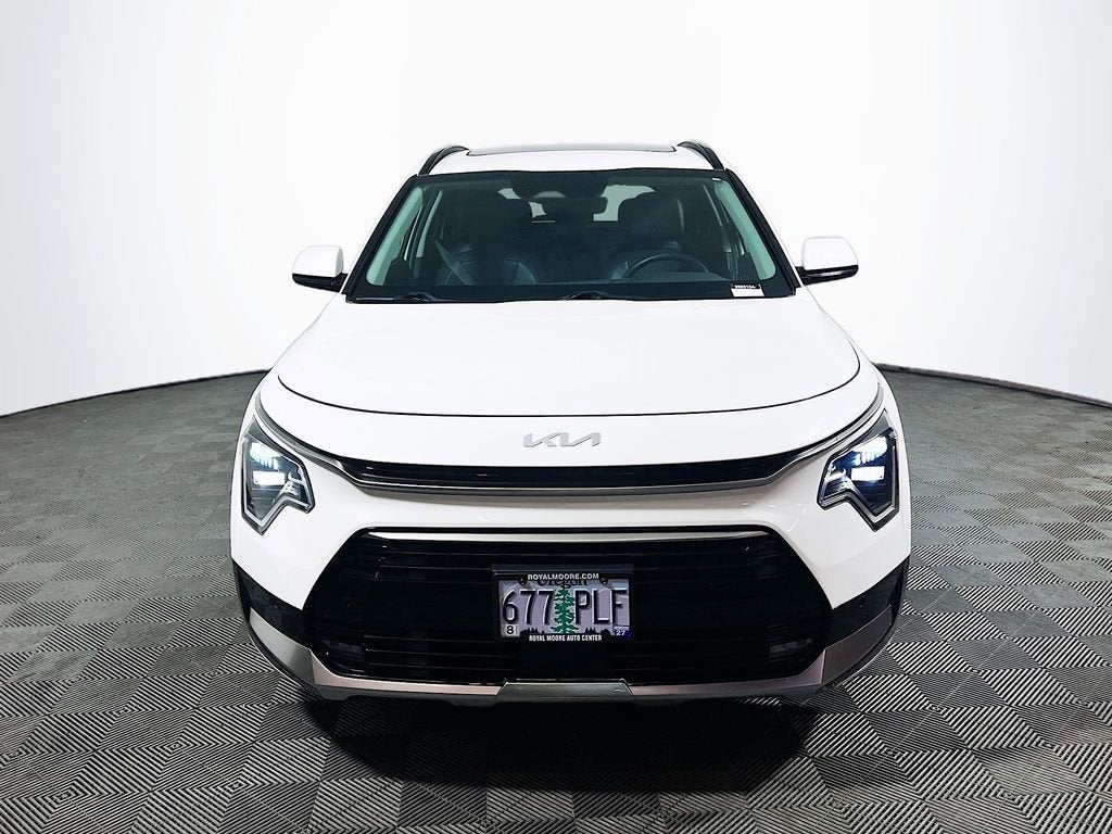 2023 Kia Niro — side profile view
