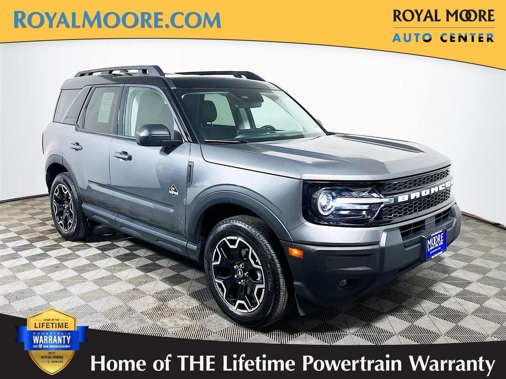 2025 Ford Bronco Sport Outer Banks in Gray Metallic — front three-quarter view