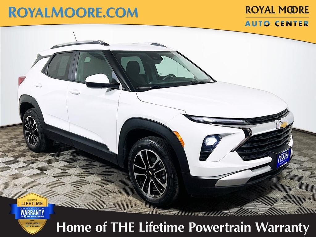 2025 Chevrolet TrailBlazer LT in Summit White — front three-quarter view