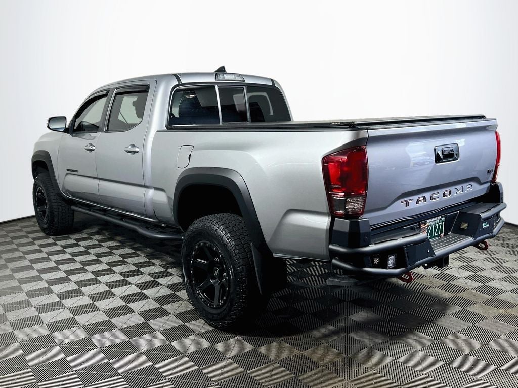 2016 Toyota Tacoma — detail view