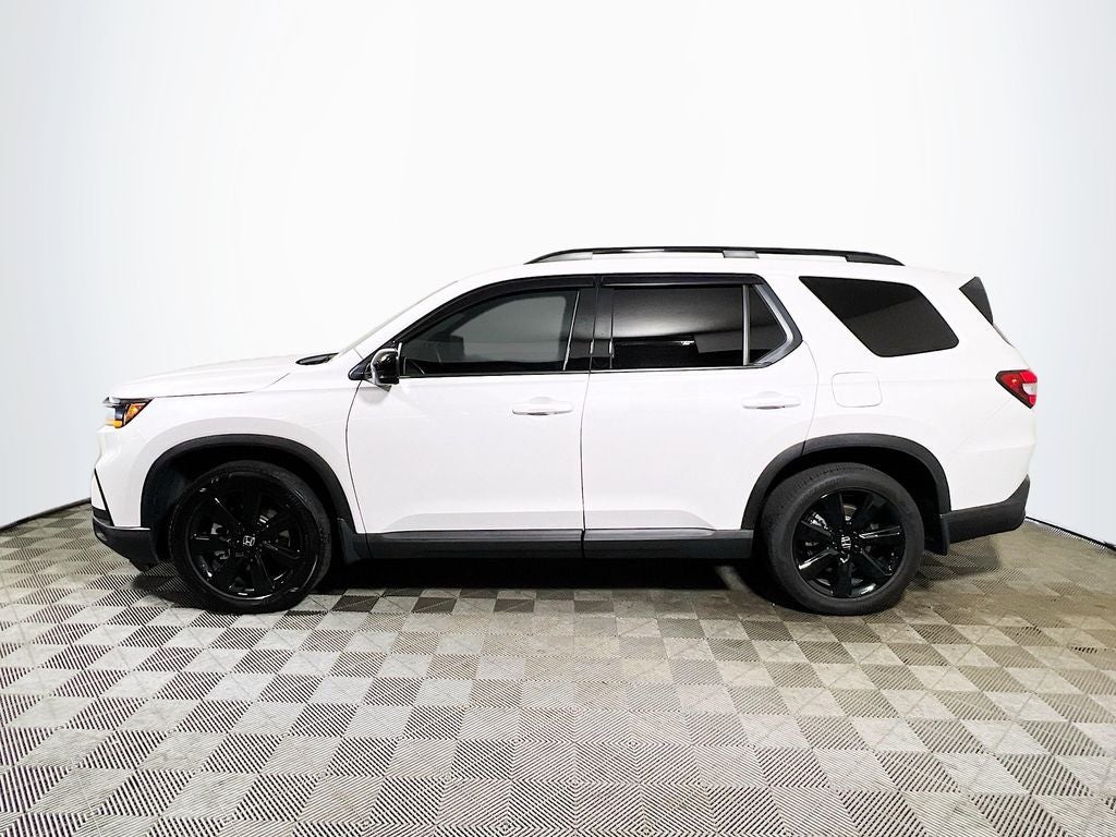 2025 Honda Pilot — interior view