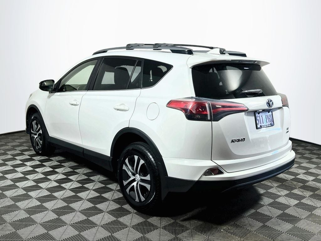 2017 Toyota RAV4 — detail view